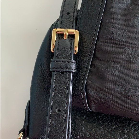 Michael Kors Crossbody Bag - Picture 5 of 8